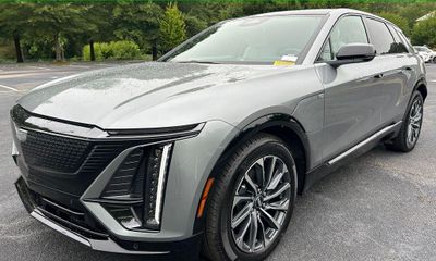 2025 Cadillac Lyriq Sport 1