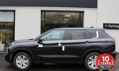 2026 Mitsubishi Outlander ES