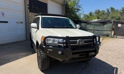 2017 Toyota Land Cruiser VX R