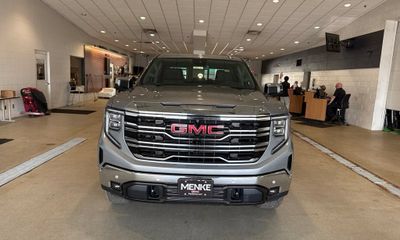 2026 GMC Sierra SLT