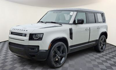 2026 Land Rover Defender 110 X Dynamic