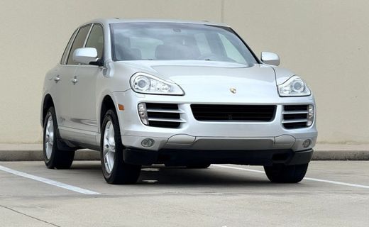 2010 Porsche Cayenne Base