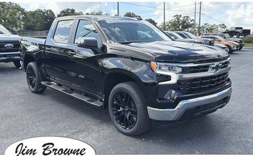 2026 Chevrolet Silverado LT