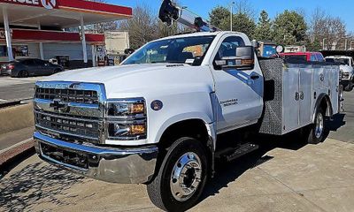 2024 GM GM515 Work Truck
