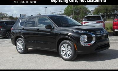 2026 Mitsubishi Outlander ES