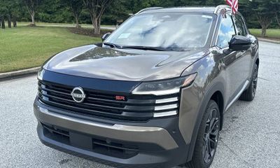 2026 Nissan Kicks MPV SR