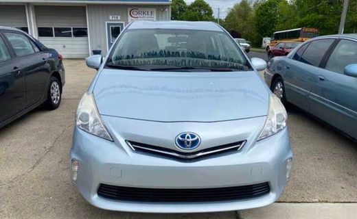 2014 Toyota Prius V TWO