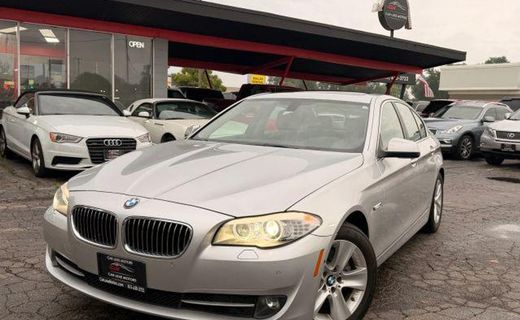 2013 BMW 528xi 528i xDrive Sedan