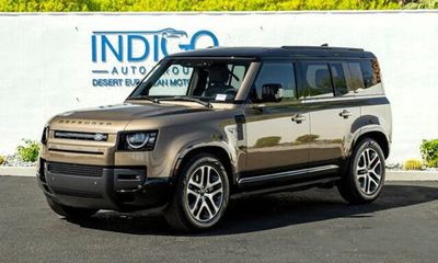 2026 Land Rover Defender 110 SE