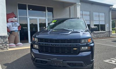 2021 Chevrolet Silverado Custom