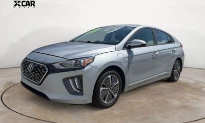 2020 Hyundai Ioniq SE