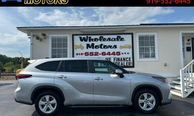 2023 Toyota Highlander LE