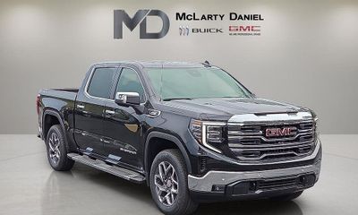 2026 GMC Sierra SLT