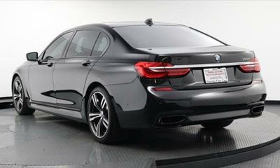 2018 BMW 750i