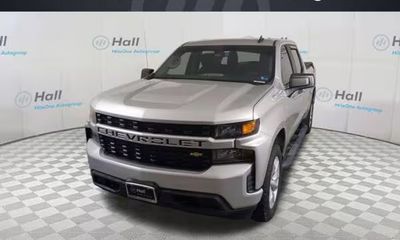 2020 Chevrolet Silverado Custom