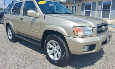 2002 Nissan Pathfinder LE