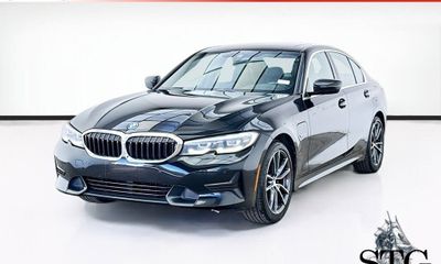 2022 BMW 330E Hybrid Plug