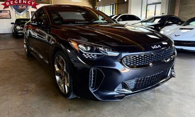 2023 Kia Stinger GT2