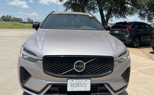 2026 Volvo XC60 Core