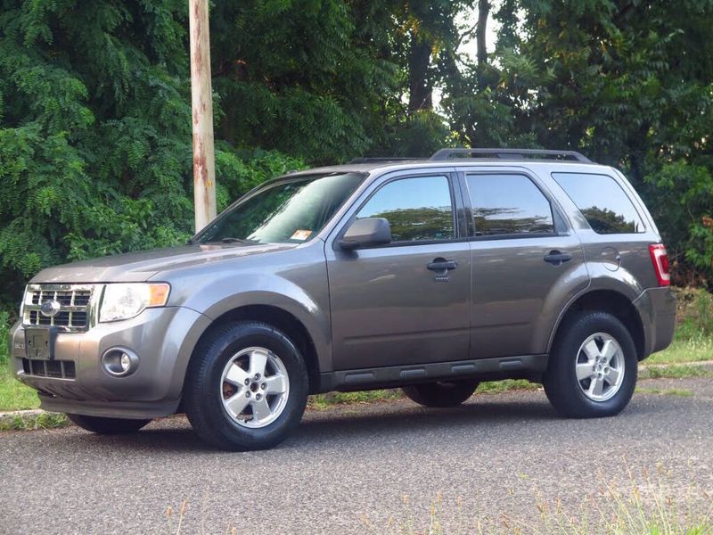 2009 Ford Escape — a typically priced live listing