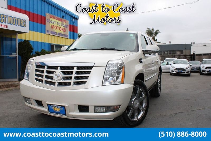 2010 Cadillac Escalade — a typically priced live listing