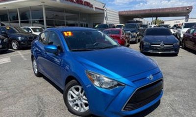 2017 Toyota Yaris IA Base