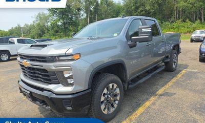 2024 Chevrolet Silverado HD Custom