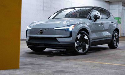 2026 Volvo EX30 Plus