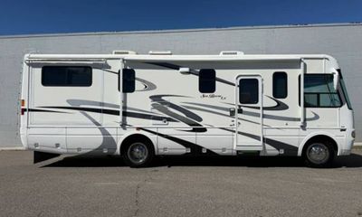 2004 Workhorse W22