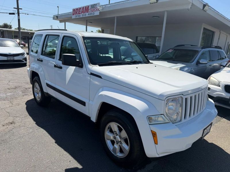 2012 Jeep Liberty — a typically priced live listing