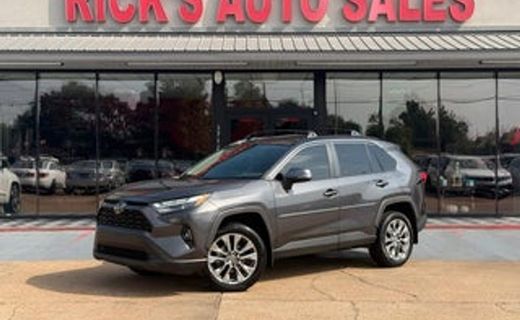 2023 Toyota RAV4 XLE Premium