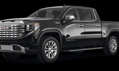 2023 GMC Sierra Denali
