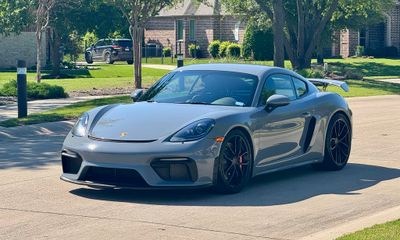 2023 Porsche 718 Cayman GT4