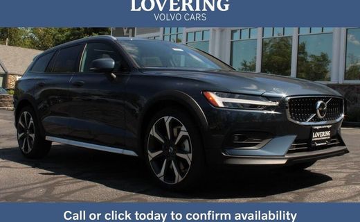 2026 Volvo V60CC Ultra