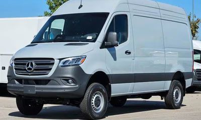 2025 Mercedes-Benz Sprinter 907 VS30