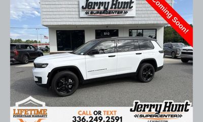 2023 Jeep Grand Cherokee L Laredo Altitude