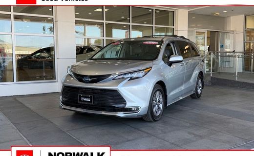 2021 Toyota Sienna XLE