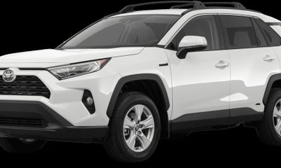 2020 Toyota RAV4 XLE HV