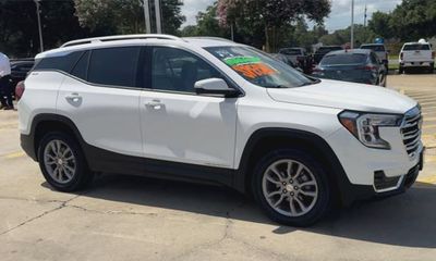2024 GMC Terrain SLT