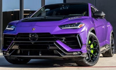 2024 Lamborghini Urus Performante