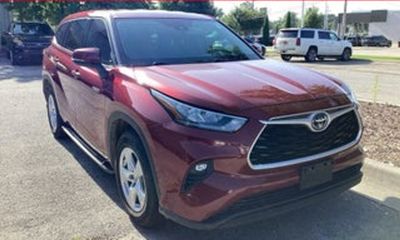 2020 Toyota Highlander LE