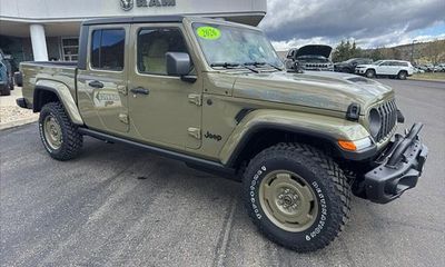 2026 Jeep Gladiator Sport