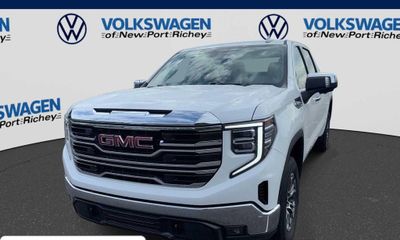 2025 GMC Sierra SLT