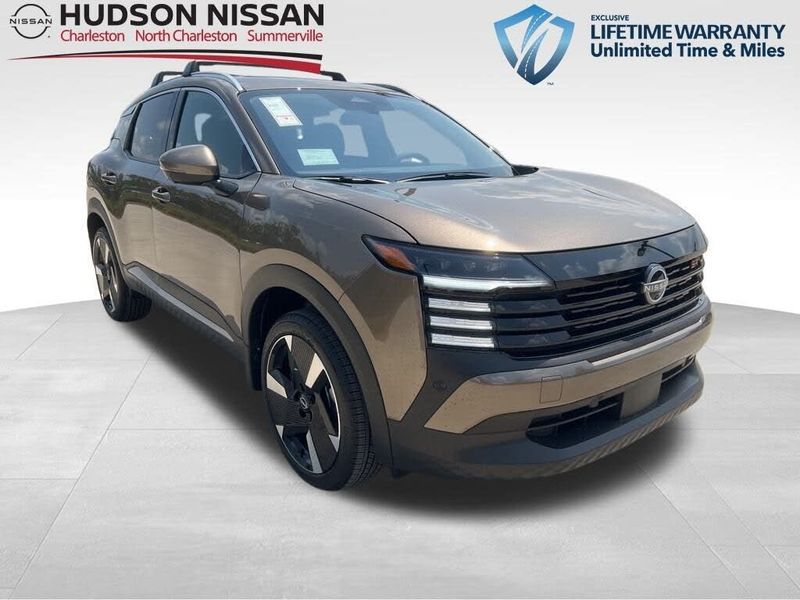 2025 Nissan Kicks — a typically priced live listing