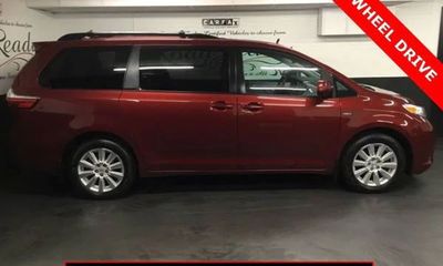 2017 Toyota Sienna LE