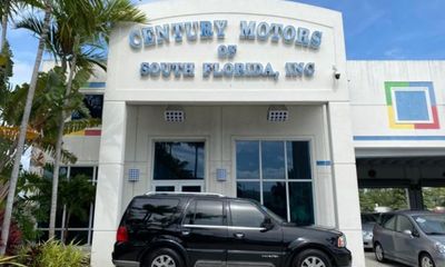 2004 Lincoln Navigator LOW Miles 67