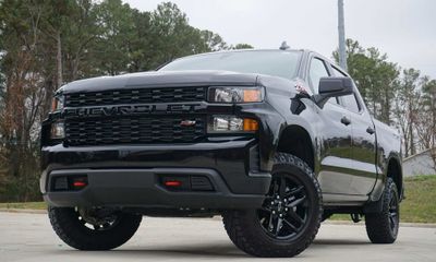 2021 Chevrolet Silverado Trail Boss Custom