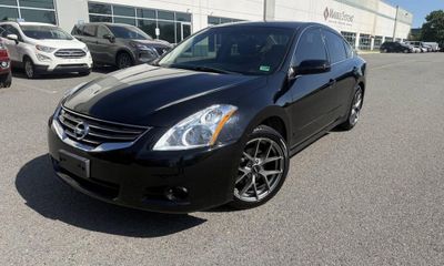 2010 Nissan Altima SR
