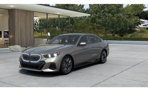 2027 BMW 550e xDrive