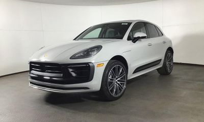 2026 Porsche Macan S